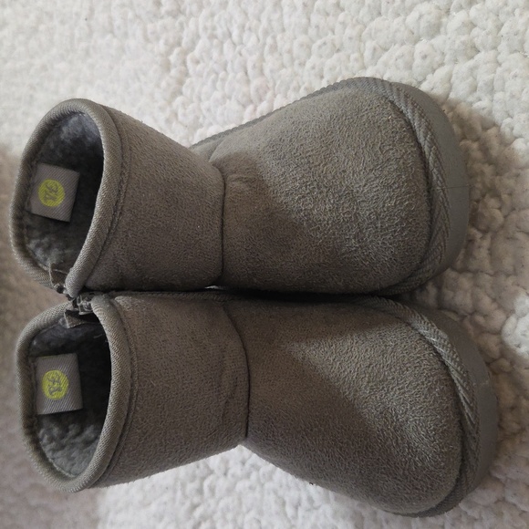 FIRST STEPS KIDS BOOTS - Picture 1 of 7